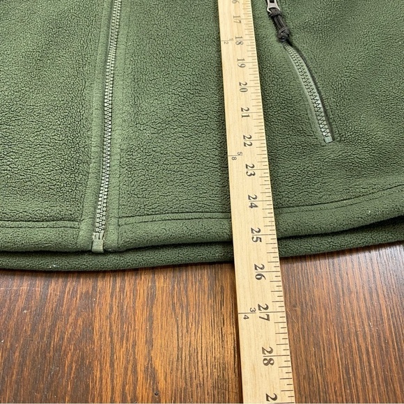 L.L. Bean Men’s Green Fleece Full-Zip Functional Comfortable Classic Vest - Picture 9 of 10